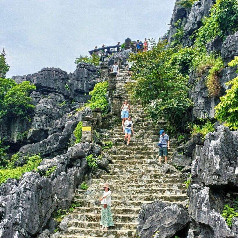Private Ninh Binh Full Day Tour by Luxury Limousine - Mua Mountain and the climb to the stone dragon