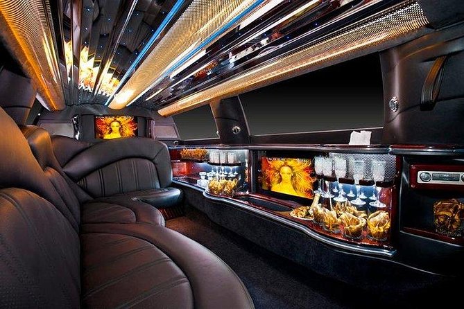 Private NYC tour by stretch limousine, choose 3 or 5-hour options - Chinatown, Little Italy, and TriBeCa