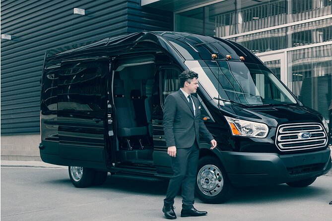 Private NYC tour by stretch limousine, choose 3 or 5-hour options - West Village and SoHo: two very different streetscapes
