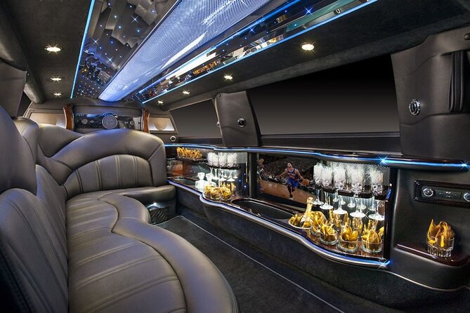 Private Roundtrip Transfer: To Las Vegas by Luxury Limo - Choosing between the Chrysler 300 and the larger SUV