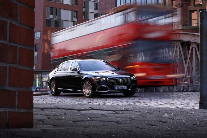 Private sightseeing tour with a luxury sedan - Mercedes-Maybach - Elbphilharmonie: Hamburg’s glass wave on the harbor