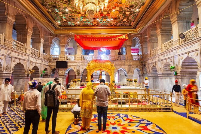 Private Sunrise Taj Mahal Tour – " Round Trip from Delhi by Car " - Agra Fort and the Mughal capital