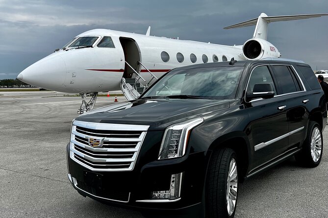 Private SUV Limo Services in Miami FL - A private SUV built for airport and cruise transfers
