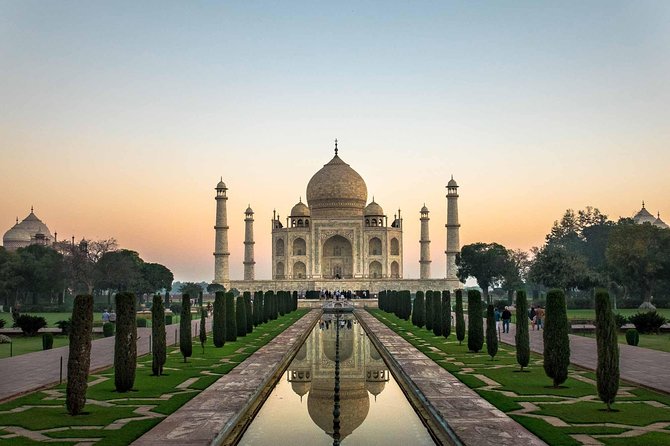 Private Taj Mahal Trip Including Private Car and Guide - One hour inside Agra Fort