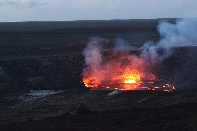 Private Tour from Hilo to Hawaii Volcanoes Natl Park Mercedes Van - A private start from Hilo