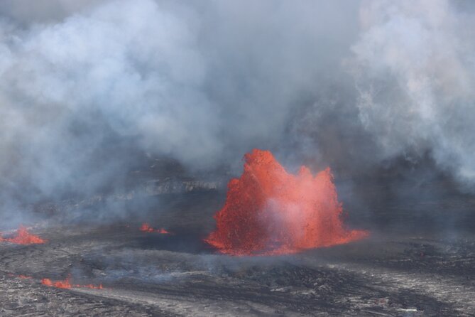 Private Tour from Hilo to Hawaii Volcanoes Natl Park Mercedes Van - Thurston Lava Tube and the story beneath your feet