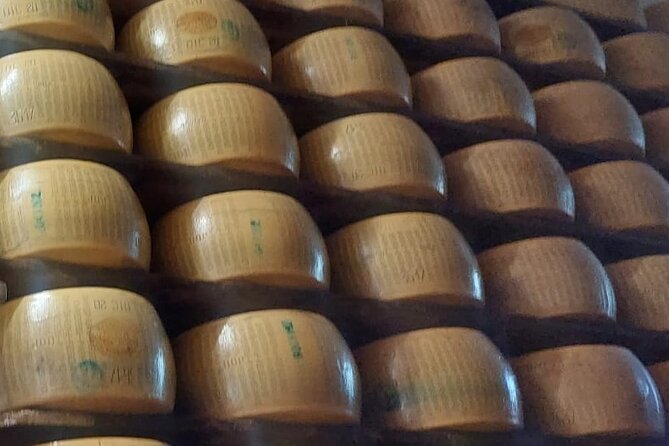 Private Tour Parmigiano,Prosciutto,Balsamico with driver-Bologna - Bazzano and the making of Parmigiano Reggiano