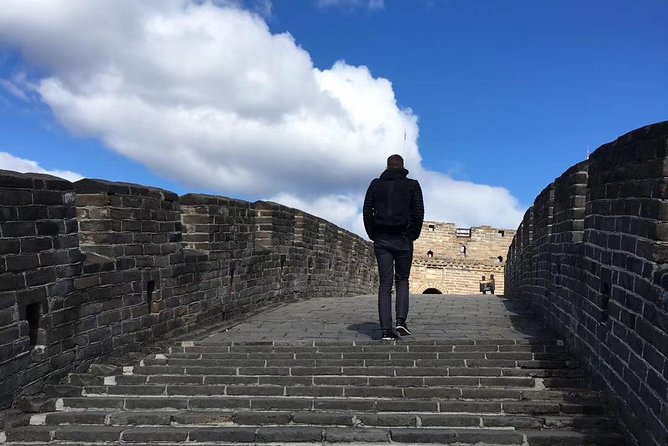 Private Tour Vehicle with Driver Service: Beijing Great Wall and Summer Palace - A flexible lunch break between the sights