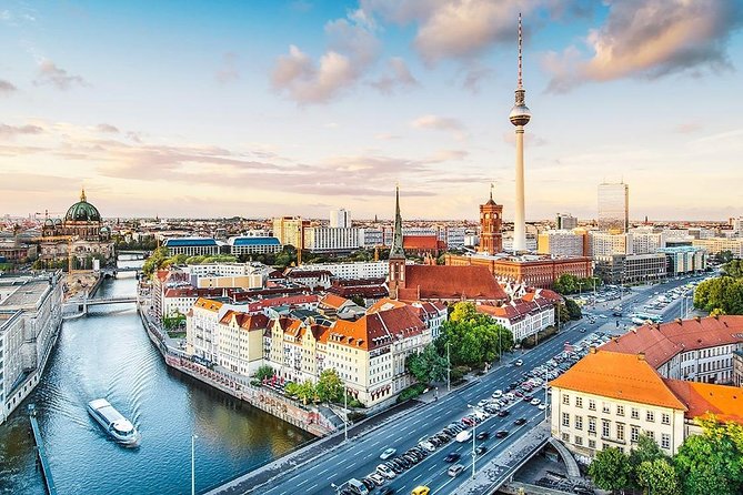 Private Transfer: Berlin to Brandenburg Airport BER in Luxury Van - Timing your departure for BER
