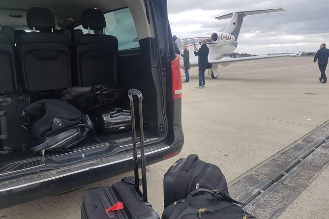 Private Transfer from Brussels to Amsterdam By Luxury car - What the ride itself is like