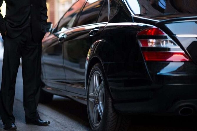 Private Transfer in a Luxury Vehicle to and/or from MSY Airport - The ride from MSY to your hotel