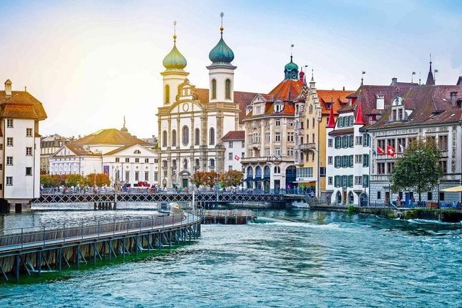 Private Transfer: Lucerne to Zurich Airport ZRH by Luxury Van - Service style and driver conduct