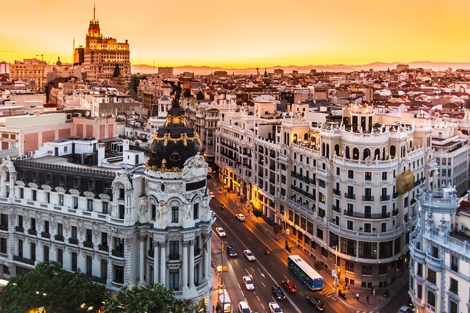 Private Transfer: Madrid Airport MAD to Madrid in Luxury Van - A smoother first half-hour in Madrid