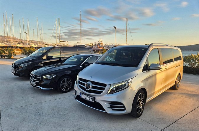 Private Transfer - Tour Dubrovnik to Split (luxury vehicle) - Walking across Mostar’s Old Bridge