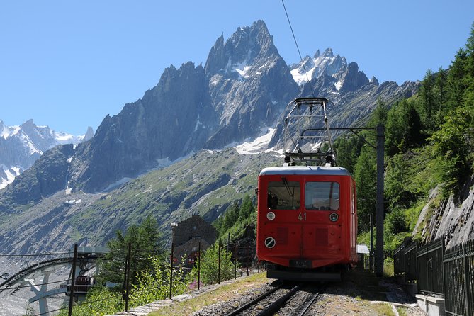 Private Transport to Chamonix from Geneva with driver-guide - How the private format changes the day