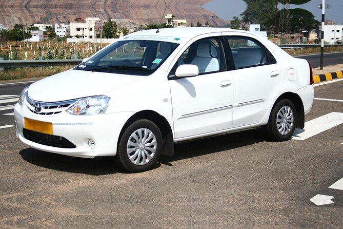 Private Udaipur Sightseeing Tour by Tuk-Tuk or Car with Driver - Starting with Fateh Sagar Lake and Nehru Park