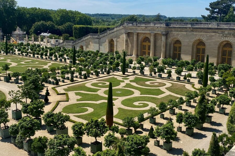Private Versailles, Gardens, Trianon from Paris by Mercedes - Riding to the Grand Trianon