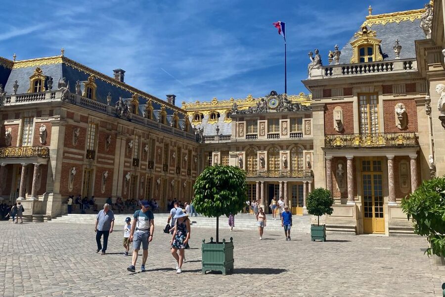 Private Versailles, Gardens, Trianon from Paris by Mercedes - What the Private Format Really Changes