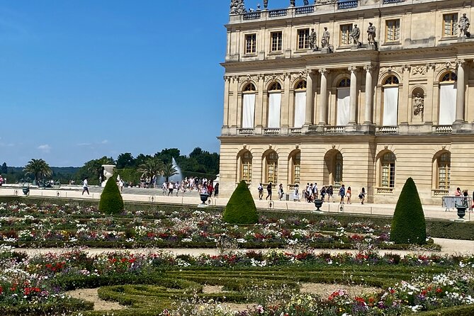 Private Versailles, Gardens, Trianon Live Guided Trip by Mercedes - The Grand Trianon from 3:45 p.m. to 4:30 p.m.