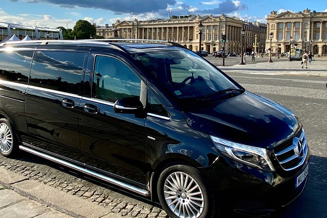Private Versailles, Gardens, Trianon Live Guided Trip by Mercedes - Petit Trianon and Marie Antoinette’s Hamlet