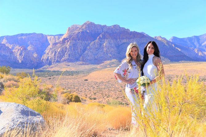 Red Rock Canyon Wedding by Private Limousine - Why Red Rock Canyon makes this wedding different