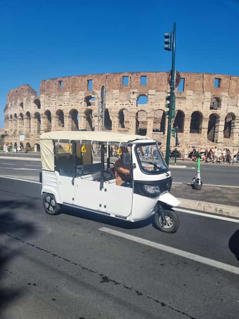 Rome: Electric Tuk-Tuk photo experience with driver - Seeing Rome by electric tuk-tuk