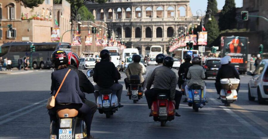 Rome: Half-Day Vespa Tour with Private Driver - Famous sights without the usual foot traffic