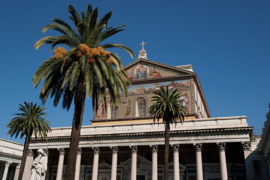Rome: Holy Doors Pilgrimage with Private Driver and Guide - How the Private Driver Changes the Day