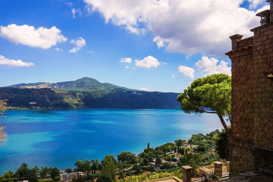 Rome: Private 4h trip with driver Castelli Romani and Lakes - What $263.39 per person gets you
