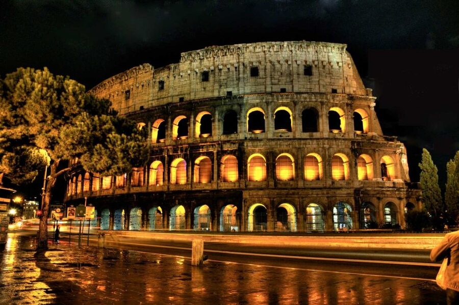Rome: Private Night Tour by Chauffeur-Driven Vehicle - The Pantheon: a compact but memorable stop