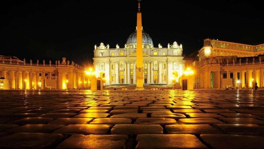 Rome: Private Night Tour by Chauffeur-Driven Vehicle - Vatican City: a final look beyond central Rome