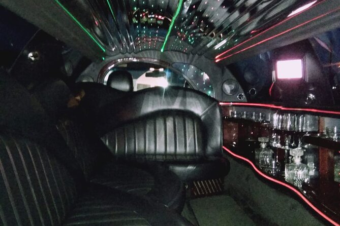 Round Trip Nassau Airport ARRIVAL (NASSAU LIMOUSINE) - Sharing the price among six people