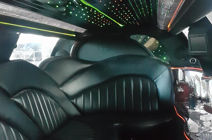 Round Trip Nassau Airport ARRIVAL (NASSAU LIMOUSINE) - Cancellation and booking details