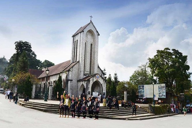 Sa Pa 2-Day Moderate Trek and Homestay Limousine Tour from Hanoi - Day two: Giang Ta Chai and the 10-kilometer walk