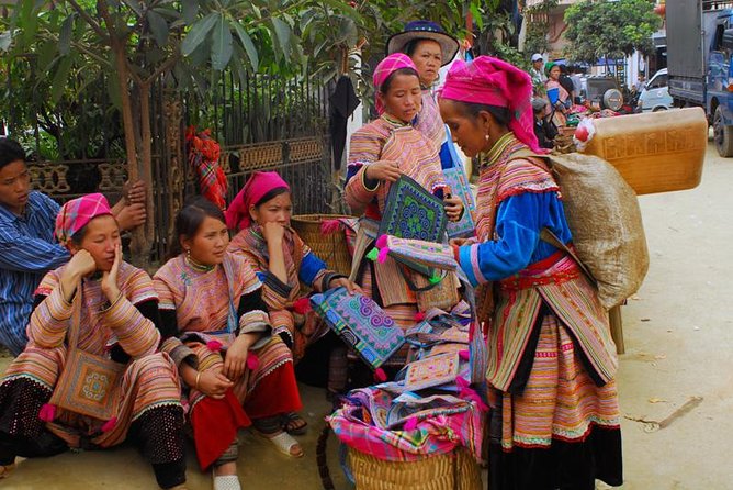 Sa Pa 2-Day Moderate Trek and Homestay Limousine Tour from Hanoi - What the small group really adds