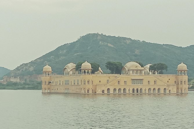 Same Day Jaipur Tour from Delhi by Private Car - City Palace, royal rooms, and courtyards
