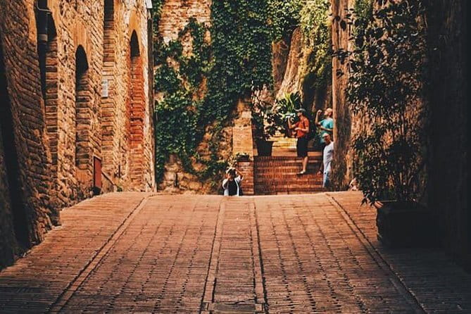 San Gimignano and Volterra Tour by Private Luxury Van - Leaving Florence in a private luxury van