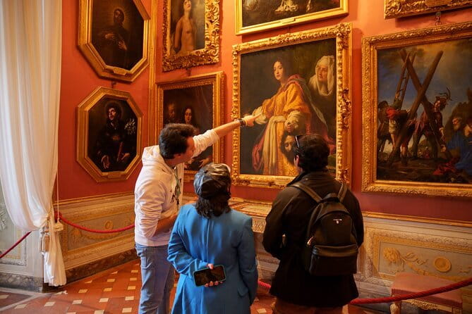 San Gimignano and Volterra Tour by Private Luxury Van - How much independence will you have?