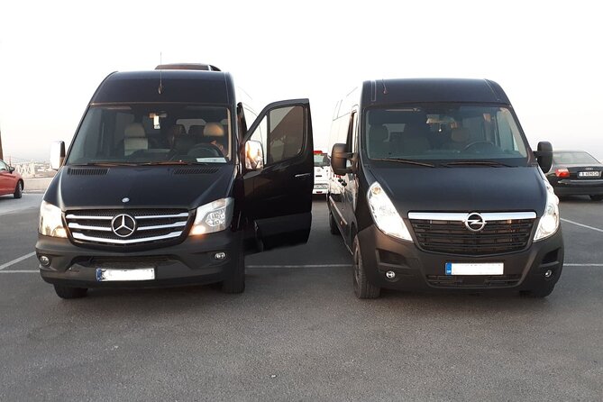 Santorini Chauffeur Services per Hour - Oia for famous views and busy streets