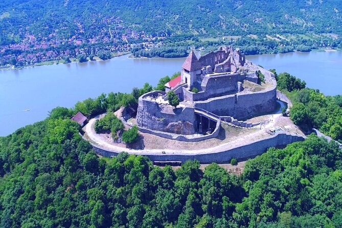 Scenic Danube River bend hills & the Art Town: Private Car Tour - The drive is part of the experience