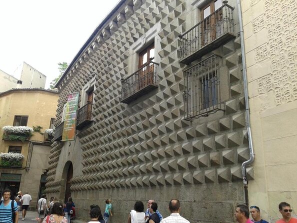 Segovia private tour from Madrid by private car - Key points to know before booking