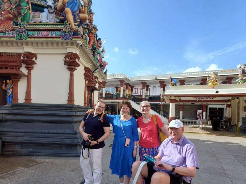 Singapore: Highlights and Hidden Gems Private Car Tour - Kampong Buangkok and the village-to-high-rise story