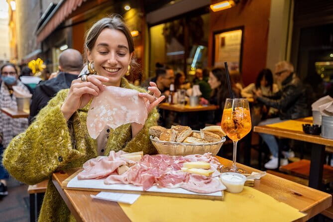 Small group Chianti-side wine tour with Mercedes V class Van - Booking, cancellation, and practical details