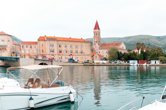 Split, Trogir & Klis: Private Tour with Local Guide in Luxury Van - What the luxury vehicle adds