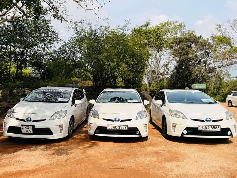 Sri Lanka Car Rental with Driver - 3 Days Minimum, 180km/Day - Booking details worth checking first