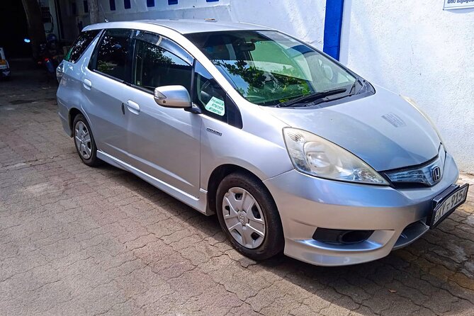 Sri Lanka Car Rental with Driver per Day | Car Van or MiniBus Rental with Driver - A private Sri Lankan route, built around your day