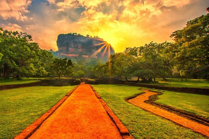 Sri Lanka; Professional Chauffeur Guide With Modern Vehicles - Mileage and the real cost of the trip