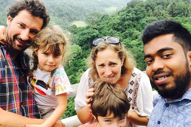 Sri Lanka sightseeing tours 11 Days with driver, vehicle and H/B accommodations - Dambulla and Kandy: temples, spices, and a royal capital