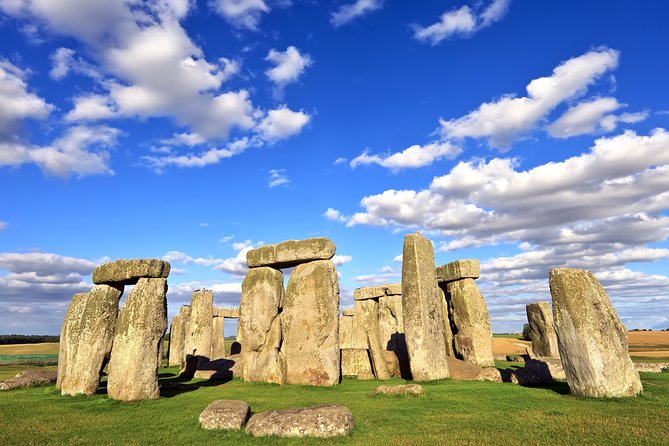 Stonehenge & Bath Private Car Tour from London - The private Mercedes ride changes the pace