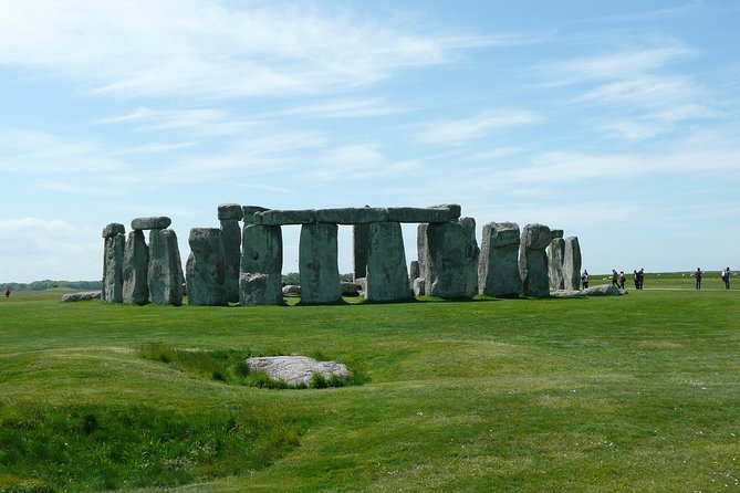 Stonehenge Independent Visit with Private Driver by Luxury Sedan - Practical details that affect your day
